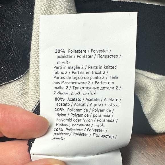 Boutique Moschino Black & Cream Knit Button-Down Dress | Long Sleeve | Size 4 - Picture 13 of 16